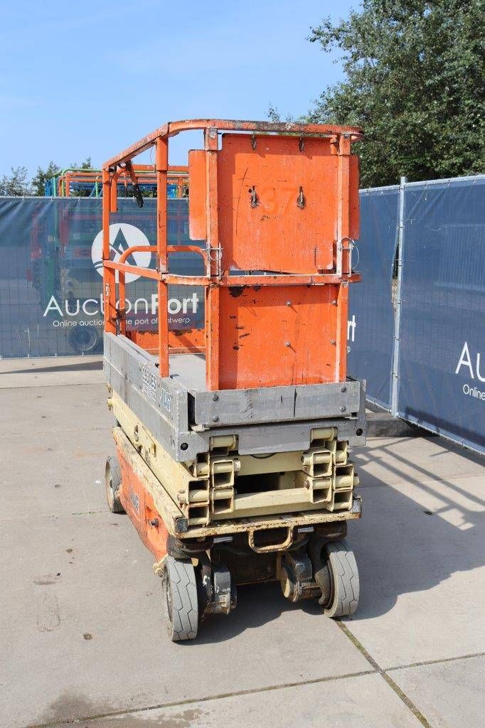 JLG 1930ES Elektrische Scherenbühne 230 kg 7,72 m 2011