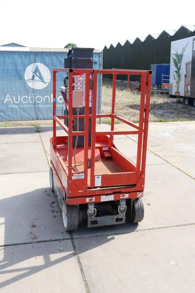 Skyjack SJ12 Electric Mast Lift 227kg 5.65m 2015