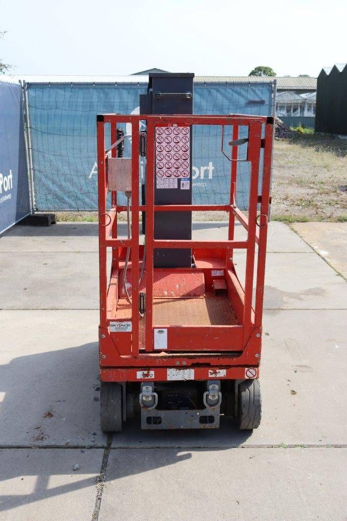 Skyjack SJ12 Electric Mast Lift 227kg 5.65m 2015