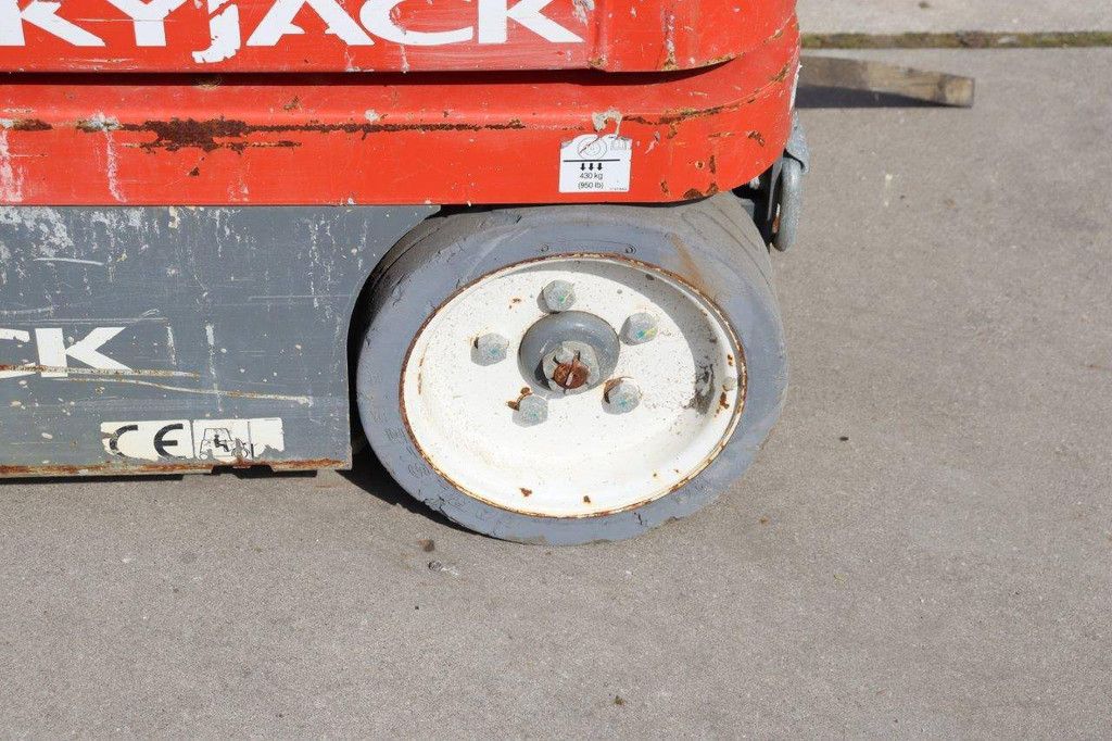 Skyjack SJ12 Electric Mast Lift 227kg 5.65m 2015