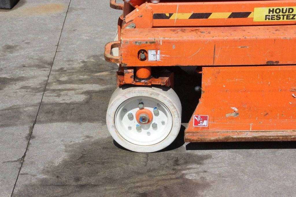 Scissor Lift Skyjack SJ3219 Electric 7.79m 2012