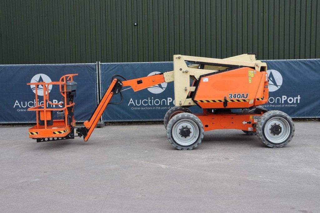 Articulating boom lift JLG 340AJ Diesel 12.33m 2012