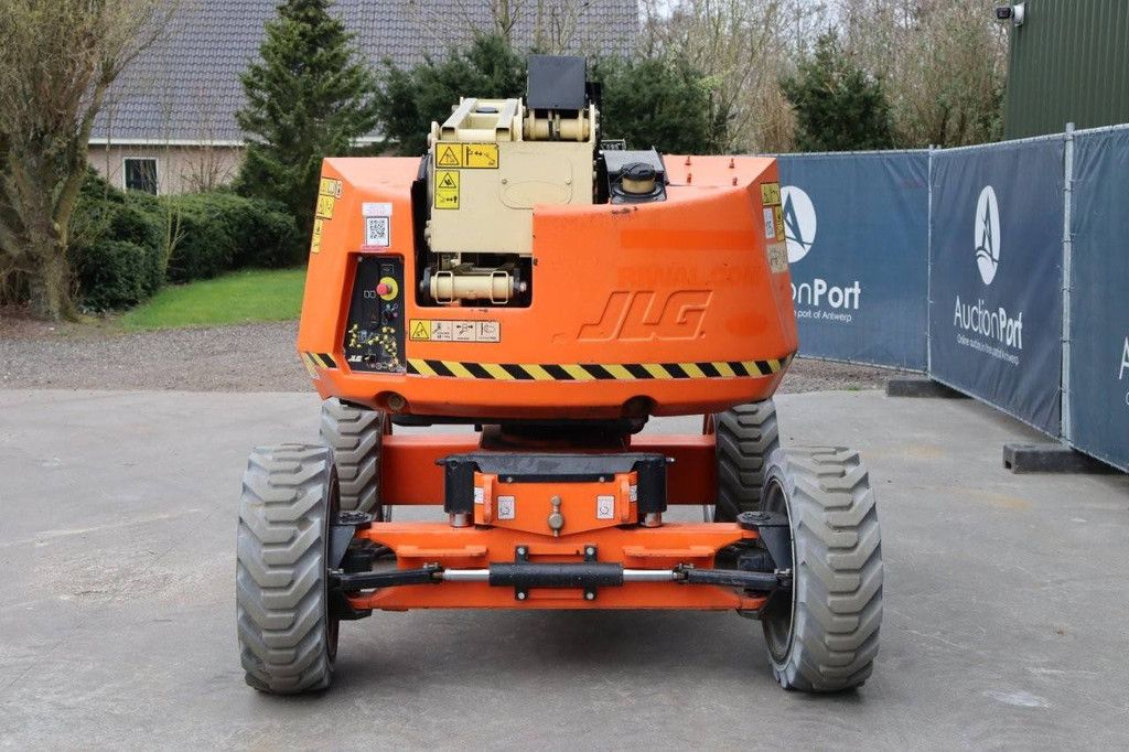 Articulating boom lift JLG 340AJ Diesel 12.33m 2012