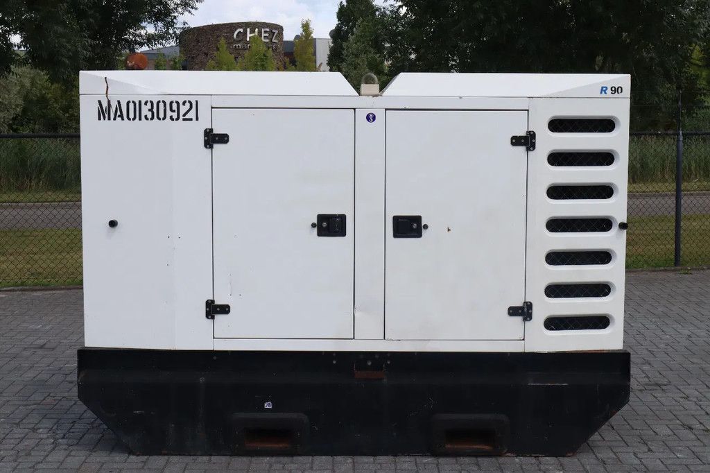SDMO R90C3 | 90 KVA | 400 V