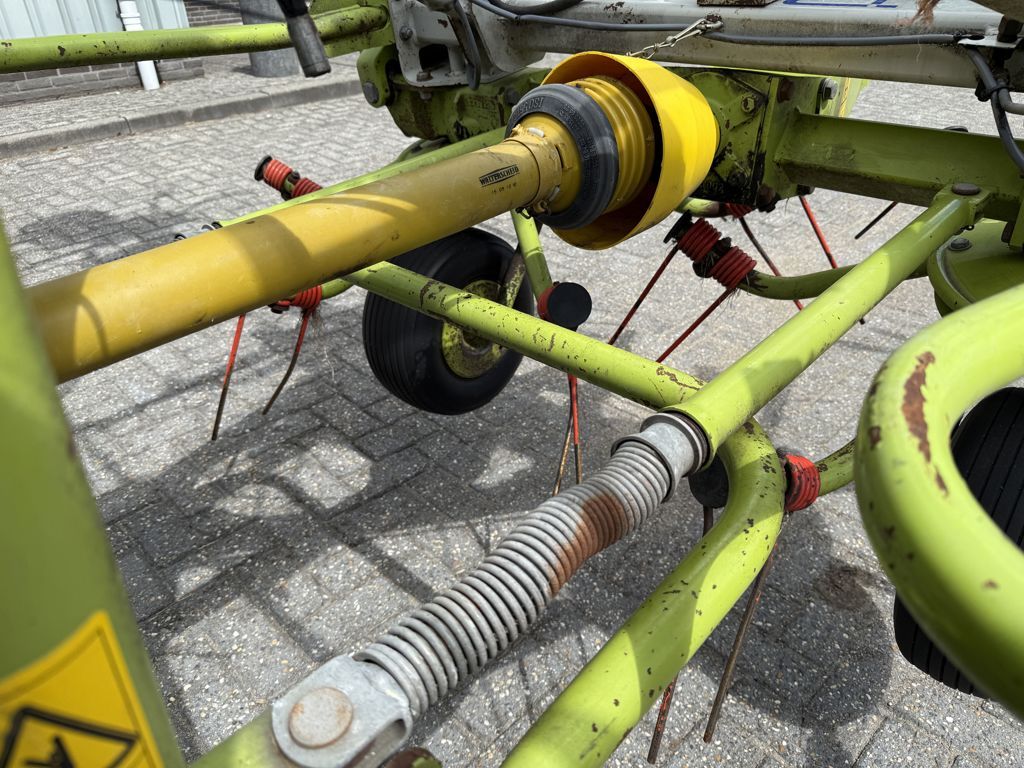 Claas Volto 670H Schudder