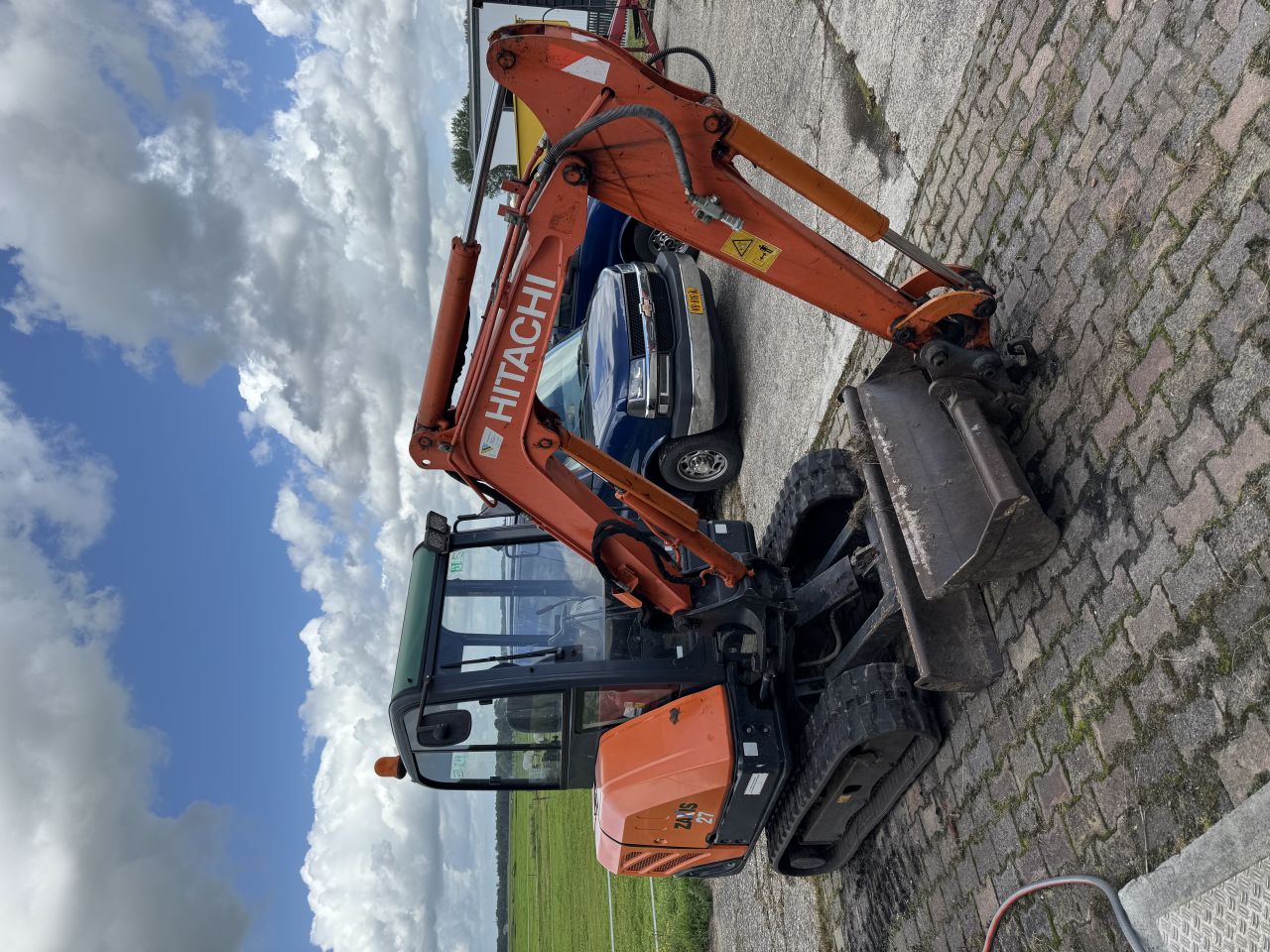 Te koop Hitachi ZAXIS 27 Minigraafmachine