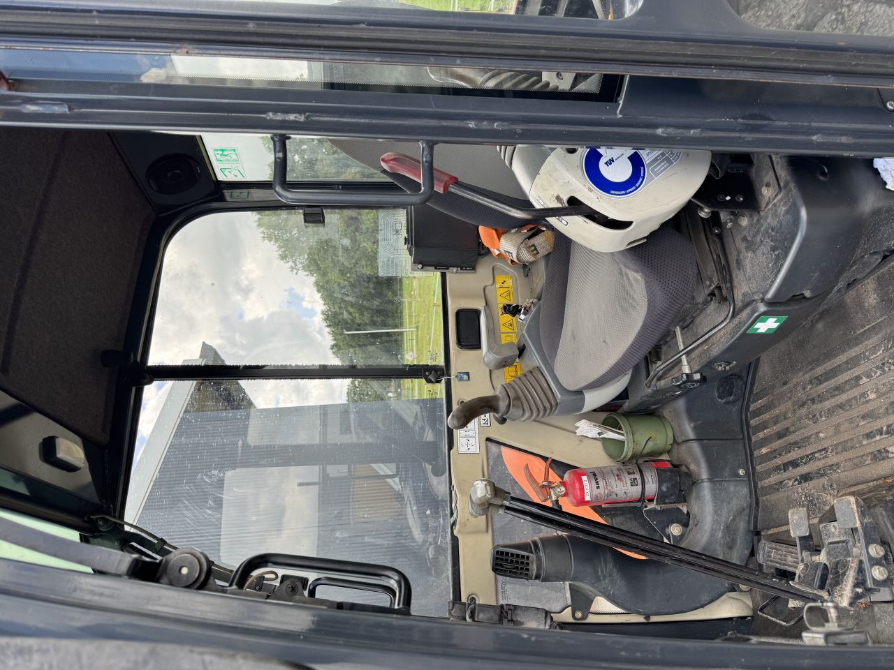 Te koop Hitachi ZAXIS 27 Minigraafmachine