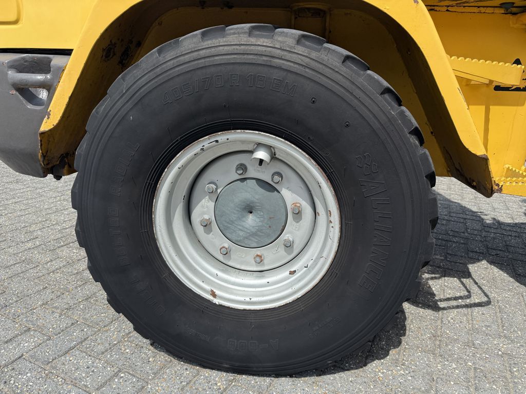 Volvo L30B Pro Shovel