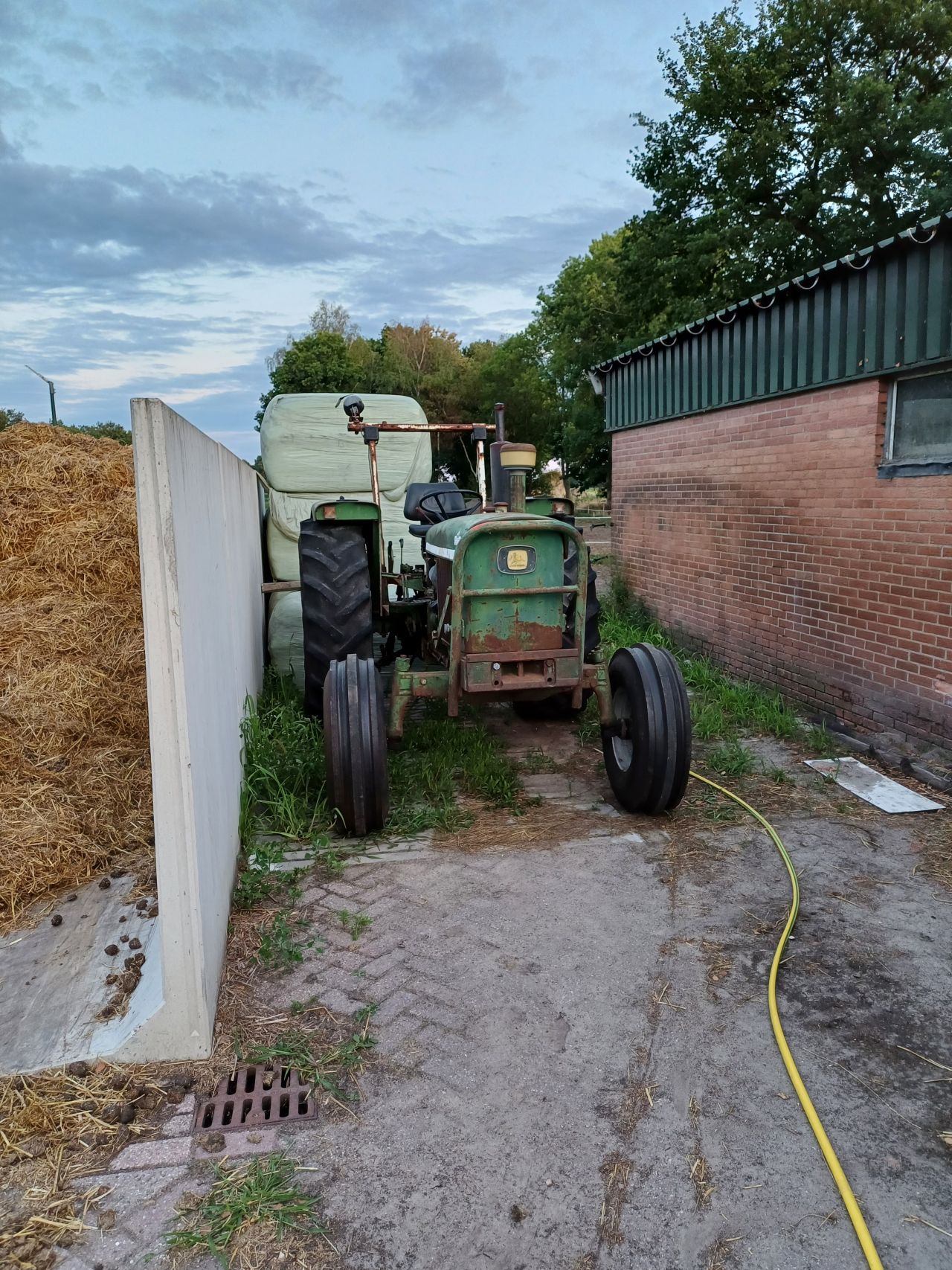 John deere 2130