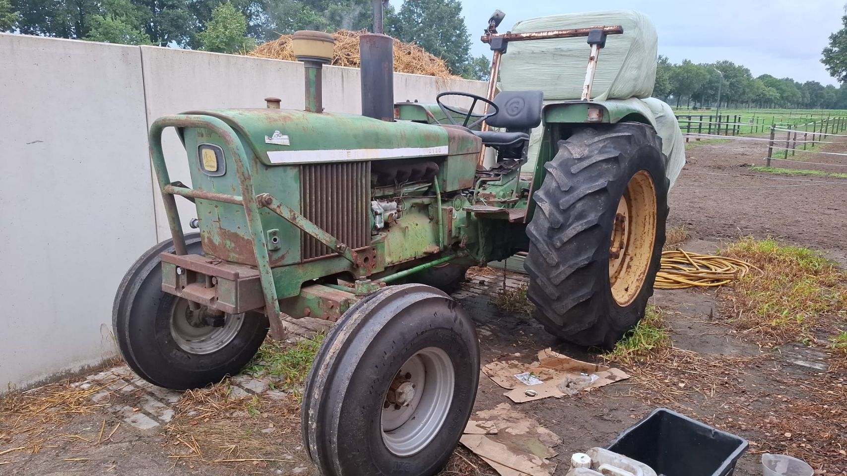 John deere 2130