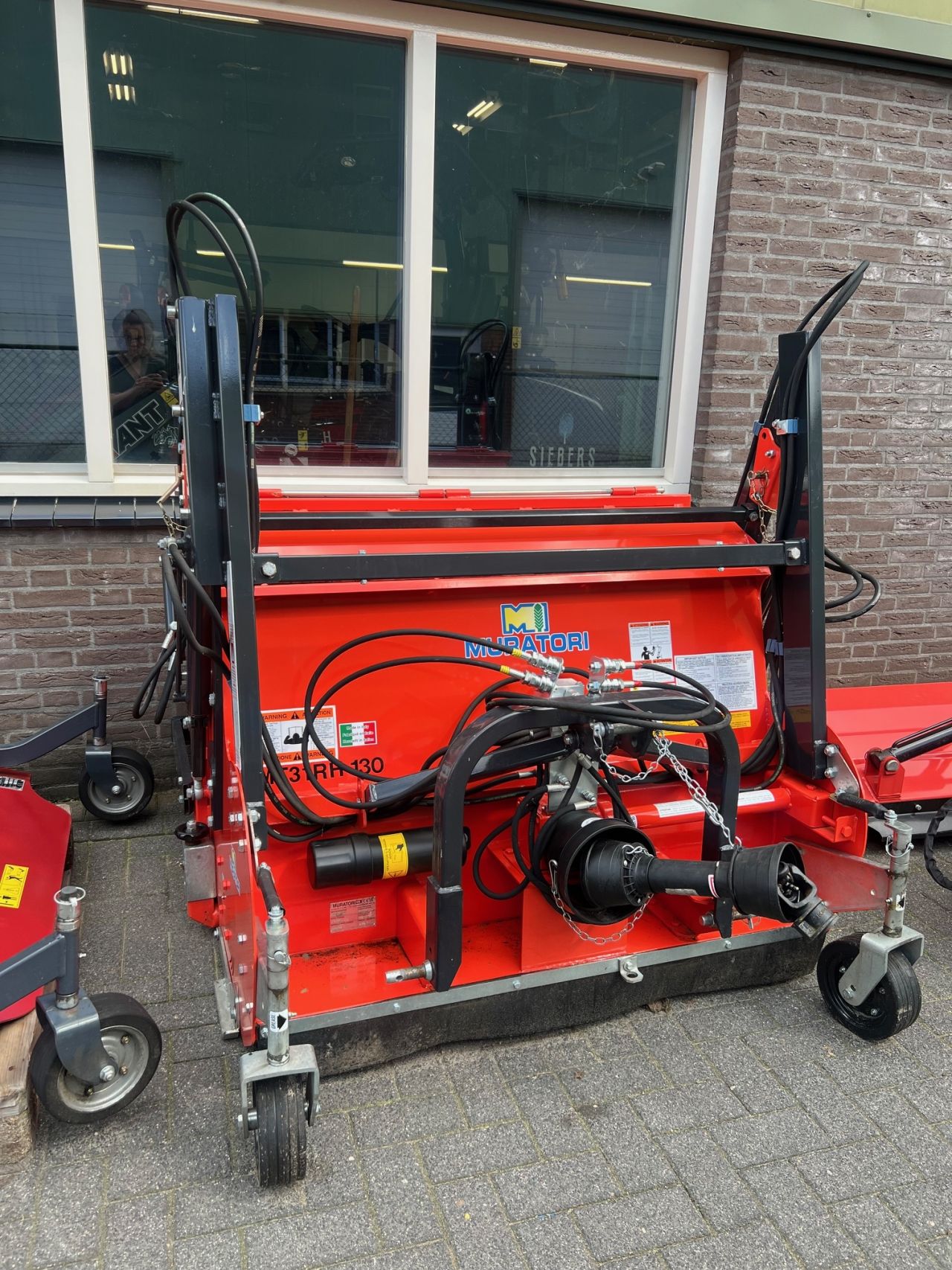 Muratori MT31RH-130 klepelmaaier met hoog lossende opvangbak