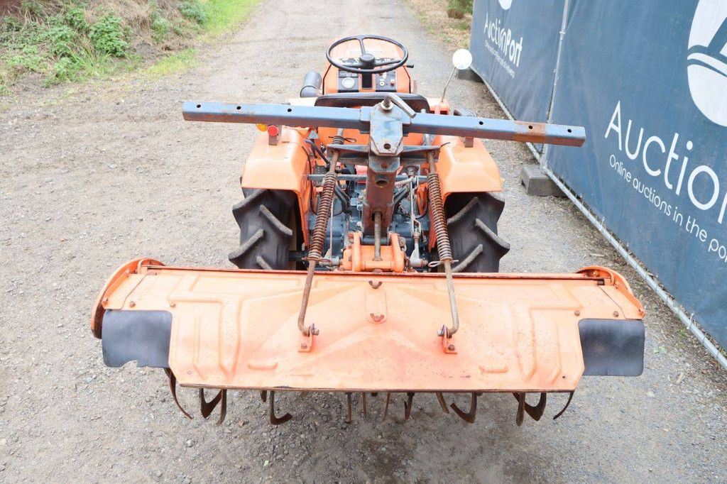 Minitraktor Kubota B1402 Diesel 14 PS mit Grubber