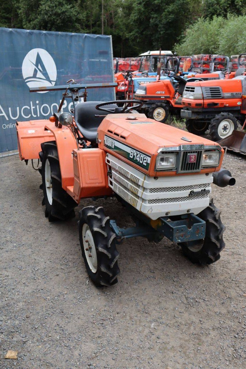 Minitraktor Kubota B1402 Diesel 14 PS mit Grubber