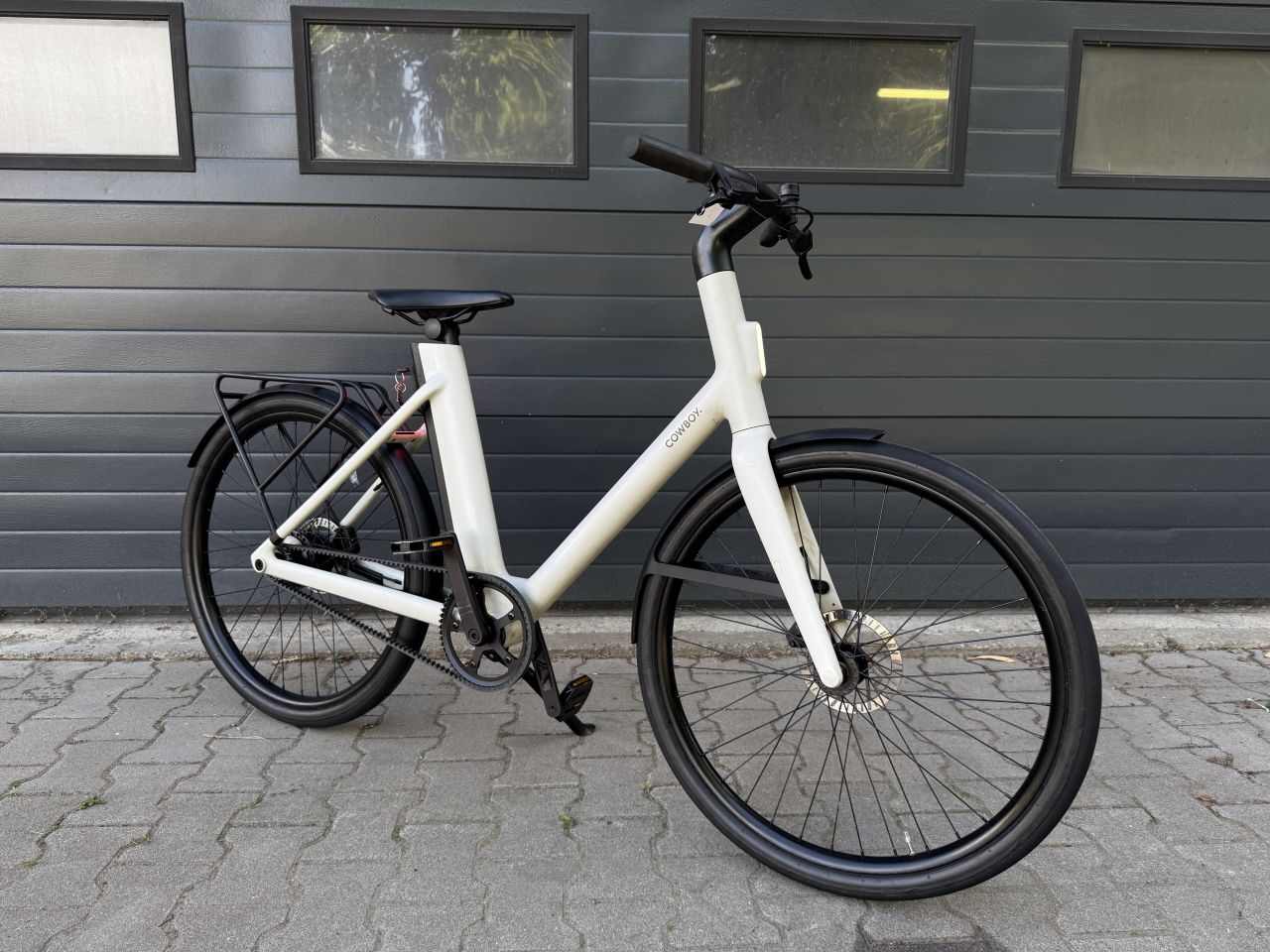 Cowboy 4+ sand - 2234km , Incl btw en factuur.