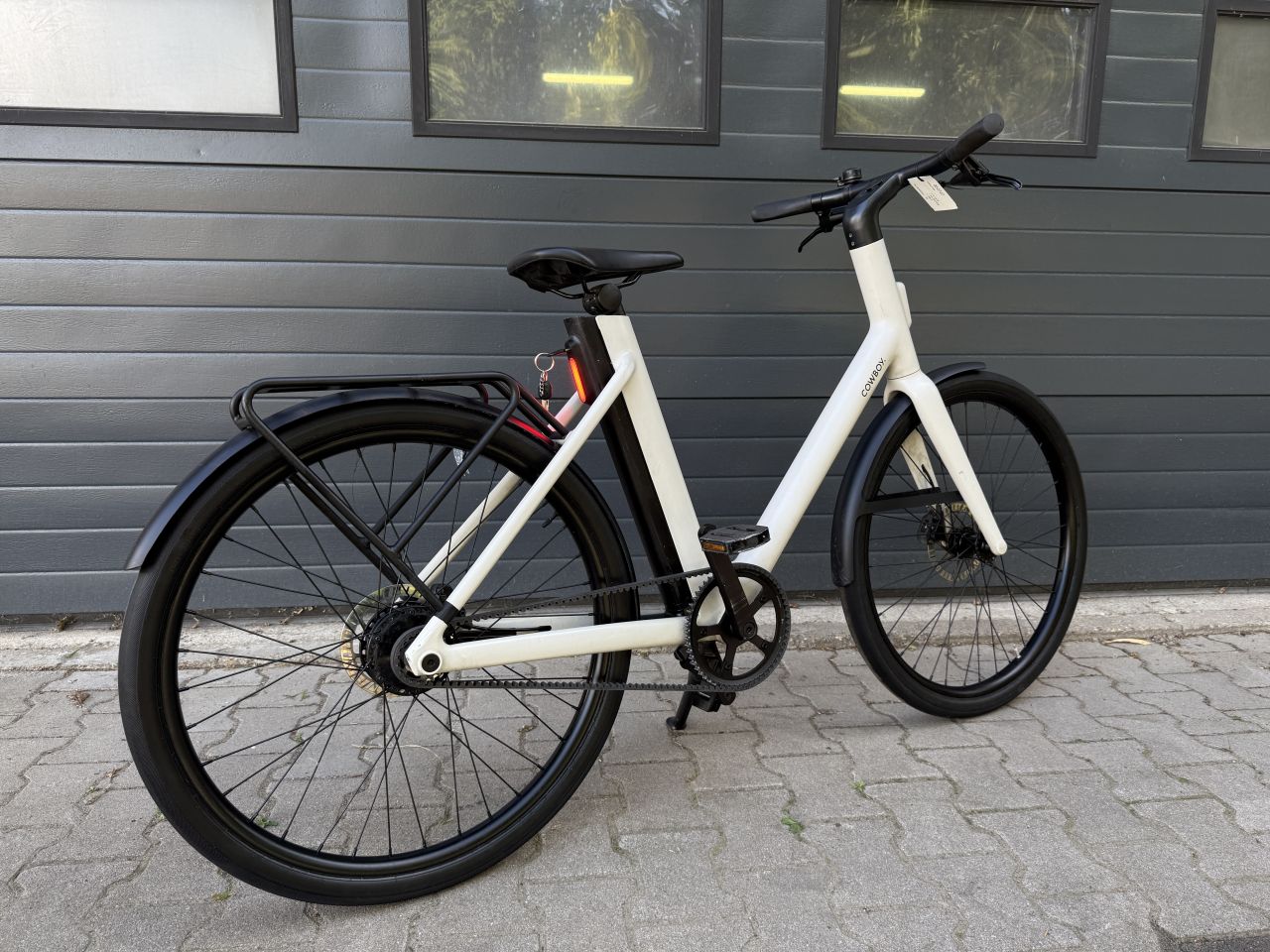 Cowboy 4+ sand - 2234km , Incl btw en factuur.
