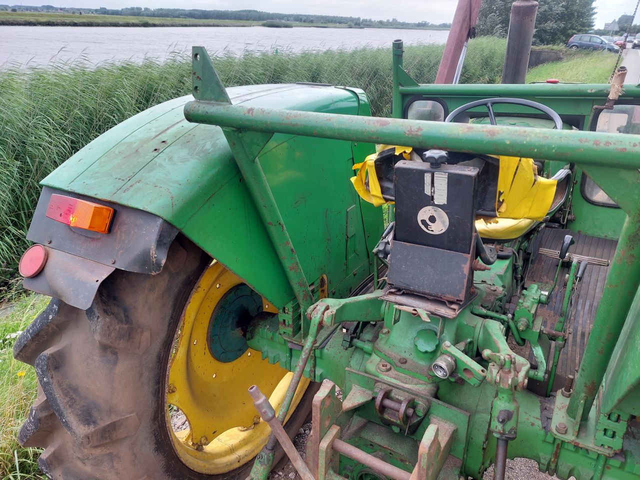 John Deere 2030 met voorlader