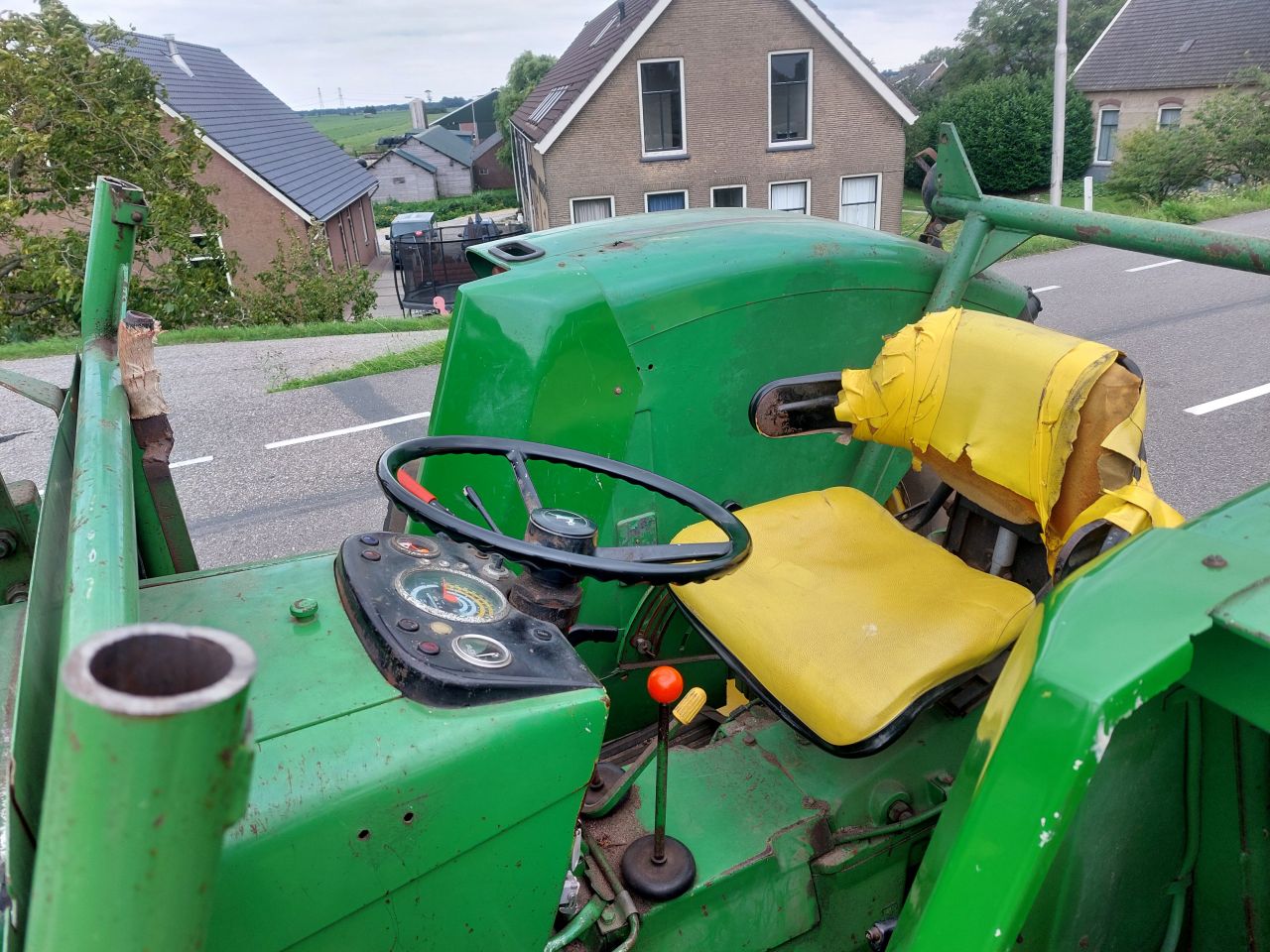 John Deere 2030 met voorlader