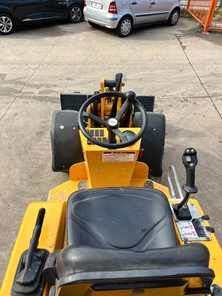 Knikmops KM 130