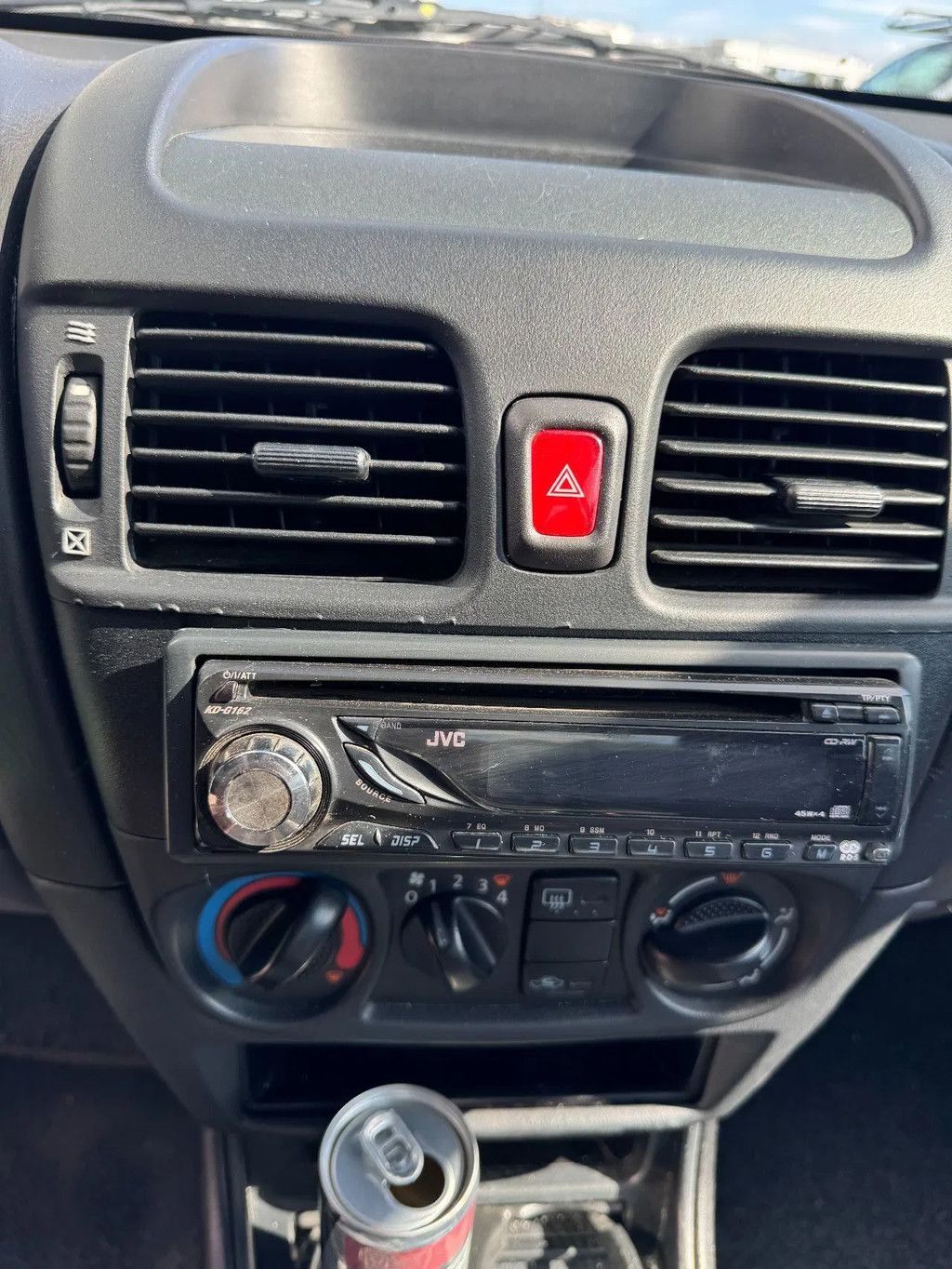 Nissan Almera **BELGIAN CAR-VOITURE BELGE**