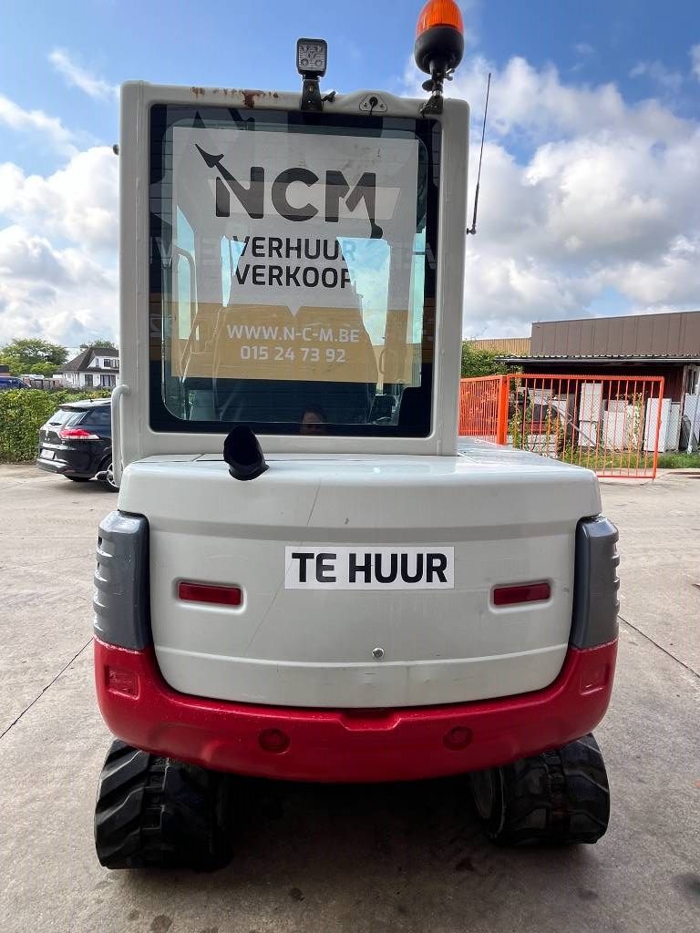 Takeuchi TB 235