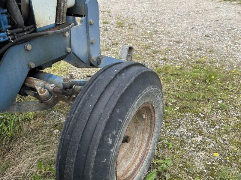 Ford 7610