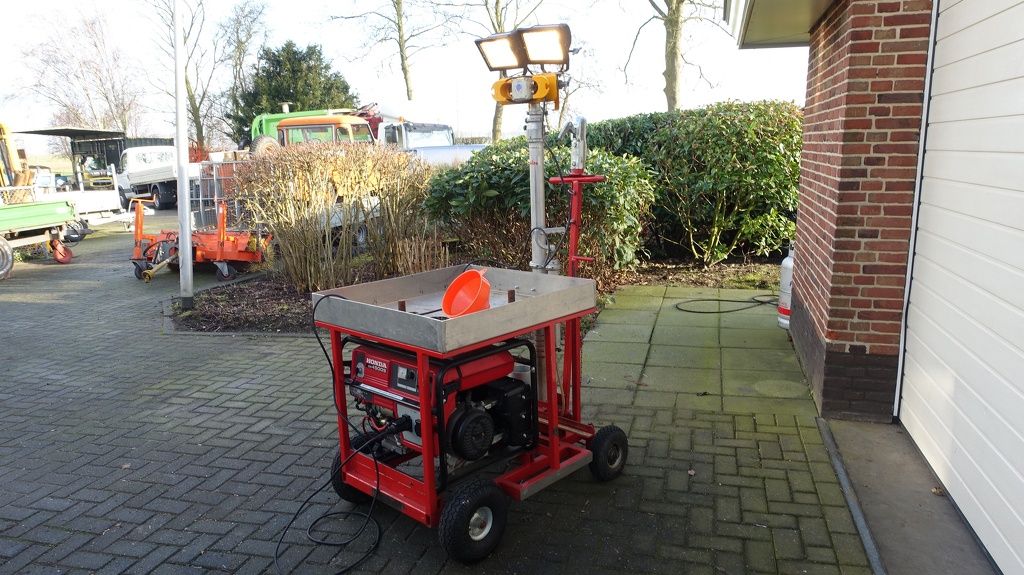 Honda aggregaat met lichtmast