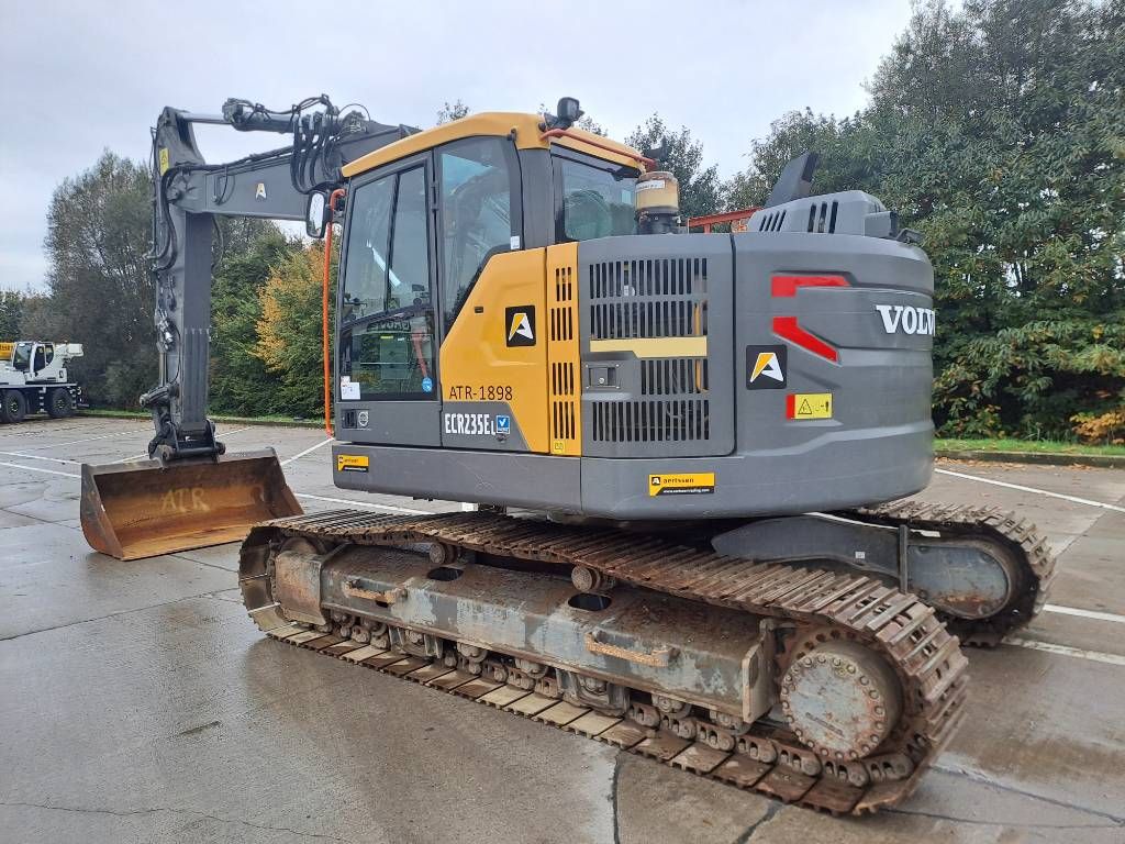 Volvo ECR 235 E