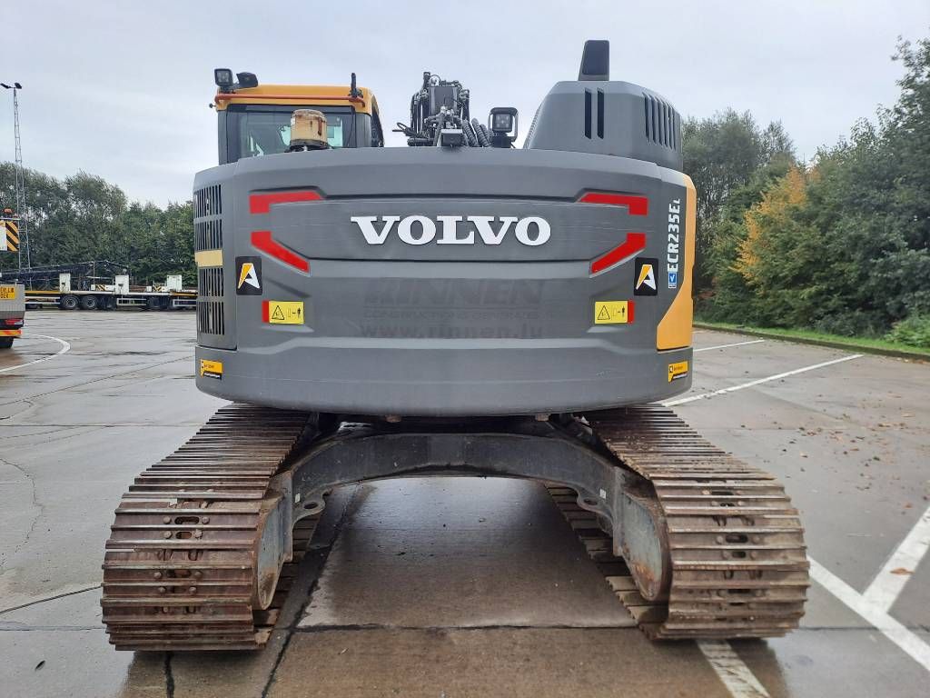 Volvo ECR 235 E