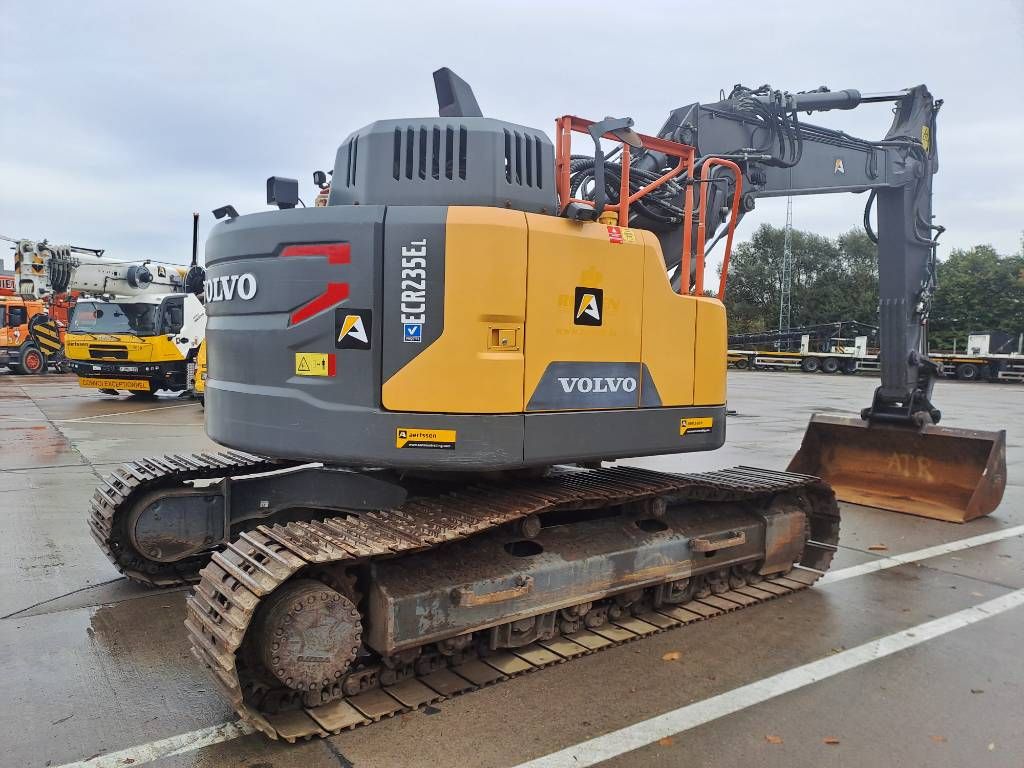 Volvo ECR 235 E