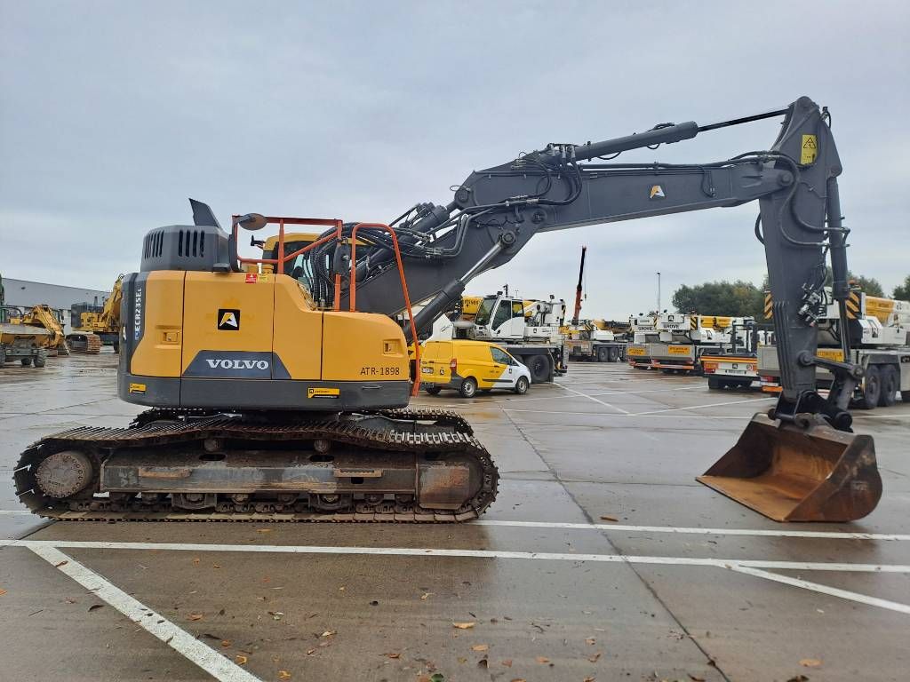 Volvo ECR 235 E