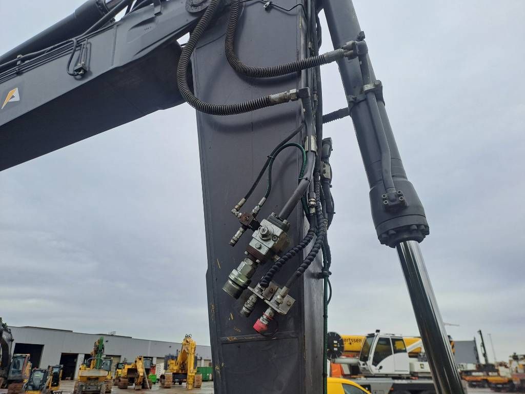 Volvo ECR 235 E