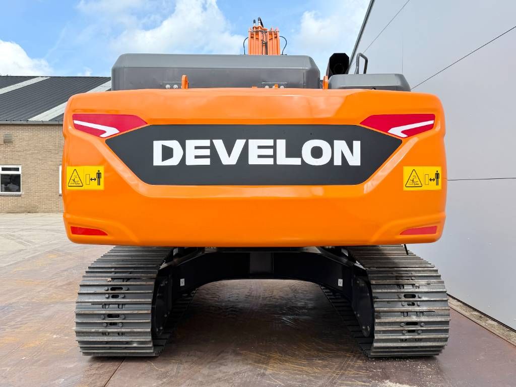 Doosan DX205 - New / Unused / Hammer Lines