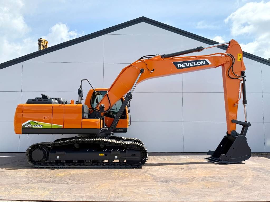 Doosan DX205 - New / Unused / Hammer Lines