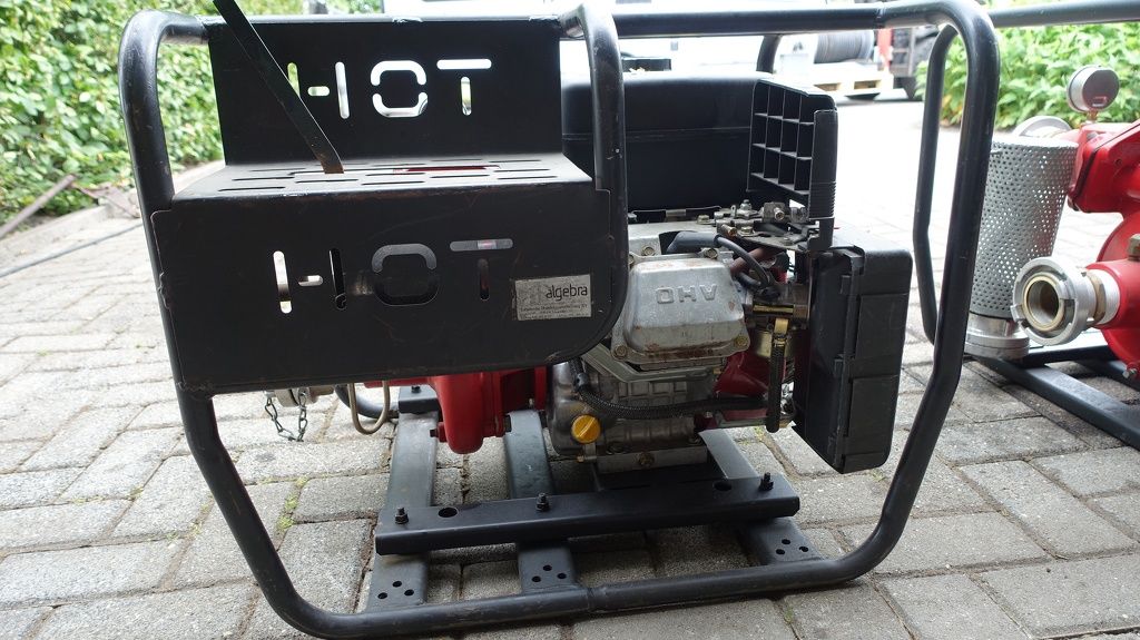Homelite FP250V waterpomp met Briggs en Stratton motor