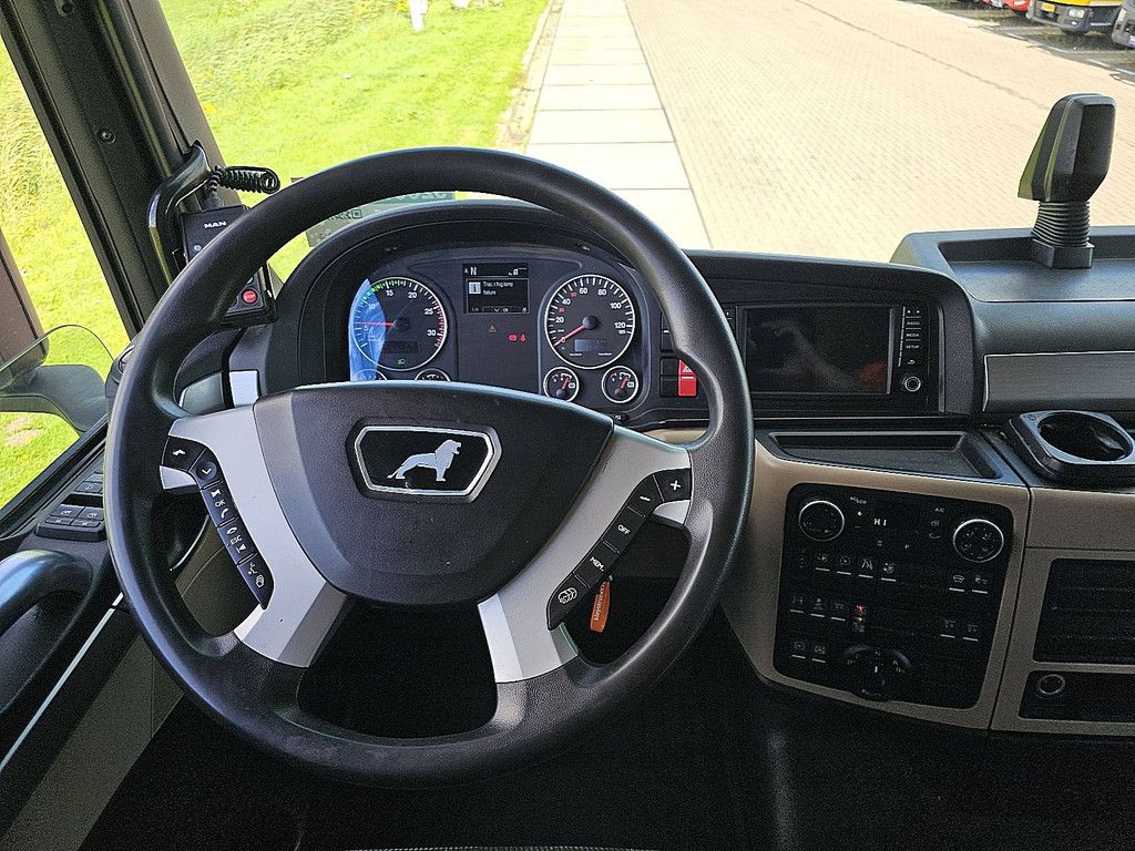 M.A.N. 26.460 TGX xxl 6x2/2 intarder