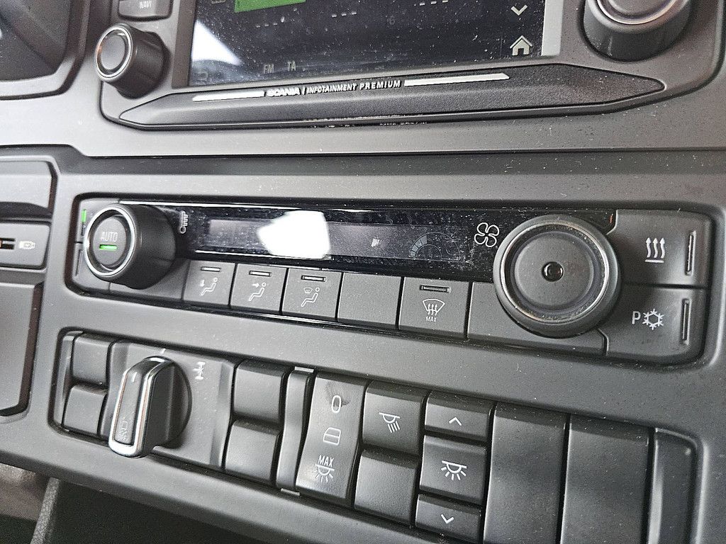 SCANIA S450