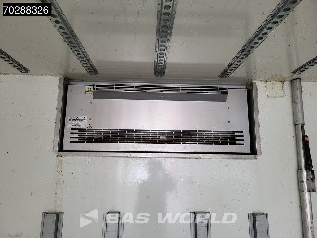 Mercedes Antos 1827 4X2 18tonner Cooling engine Defect Ladebordwand Automatic Euro 6