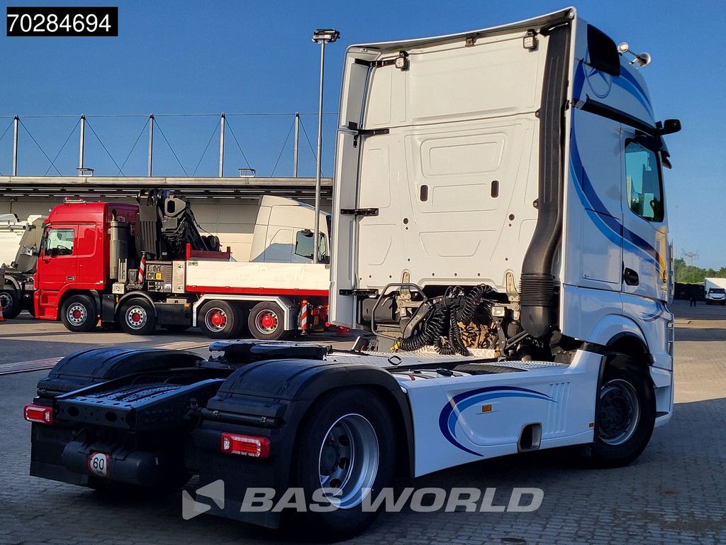 Mercedes Actros 1945 4X2 GigaSpace 2x Tanks Full-Air Navi MirrorCam ACC