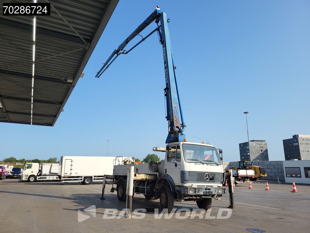 Mercedes SK 1922 4X2 Schwing Stetter KVM 26/22 Pump Steel Suspension Big-Axle Manual Euro 1