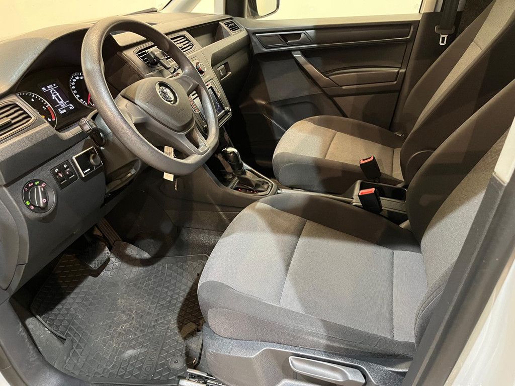 Volkswagen Caddy 2.0 TDI L2H1 BMT 4Motion Maxi 150 PK Automaat Servicebus / Inrichting / Euro 6 / Airco / Cruise Control / Camera / Trekhaak / CarPlay / Navigatie / 90.500 KM !!