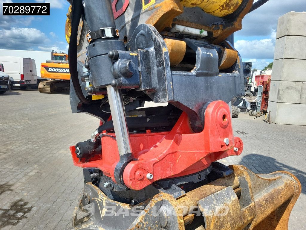 Komatsu PC290 LC-11E0 ROTOTILT - 2 BUCKETS