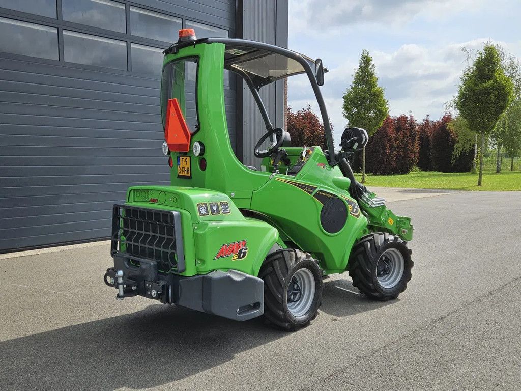 Avant E6 Mini-shovel