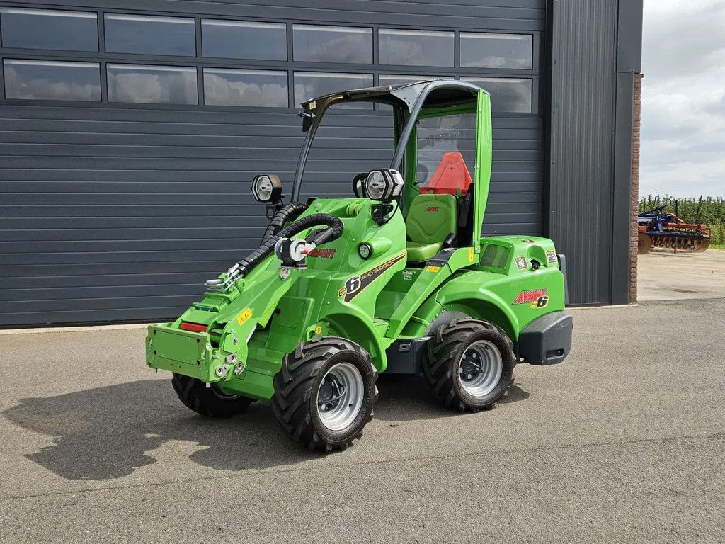 Avant E6 Mini-shovel
