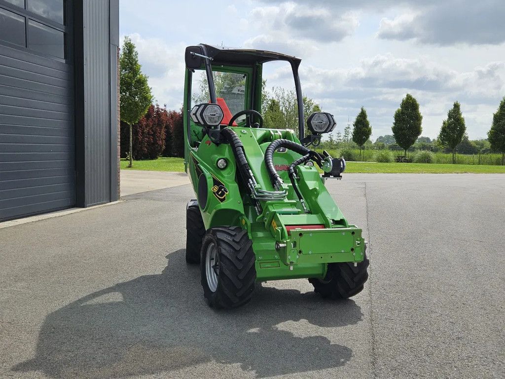 Avant E6 Mini-shovel