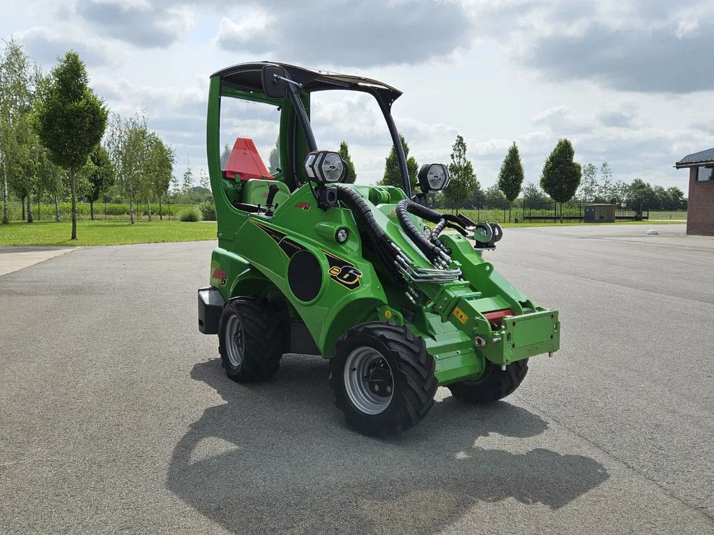 Avant E6 Mini-shovel