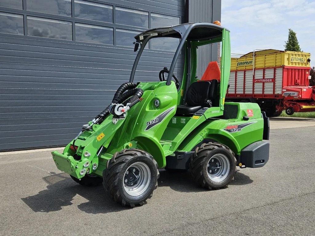 Avant 528 Rental mini-shovel