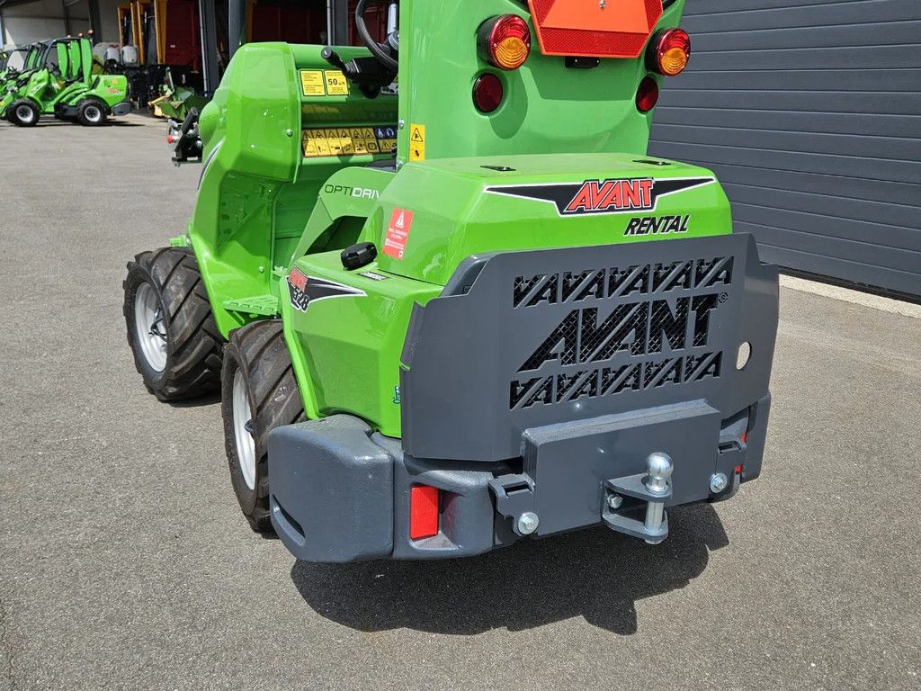 Avant 528 Rental mini-shovel