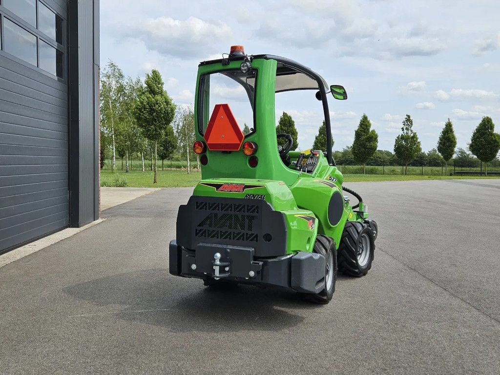 Avant E527 Rental mini-shovel