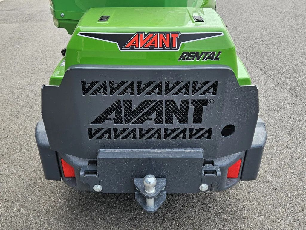 Avant 650i Rental mini-shovel