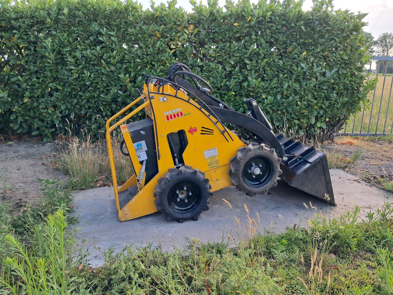 Sherpa 100 ECO ( Bj 2017 ) Giant / Skidster / Mini shovel / Load